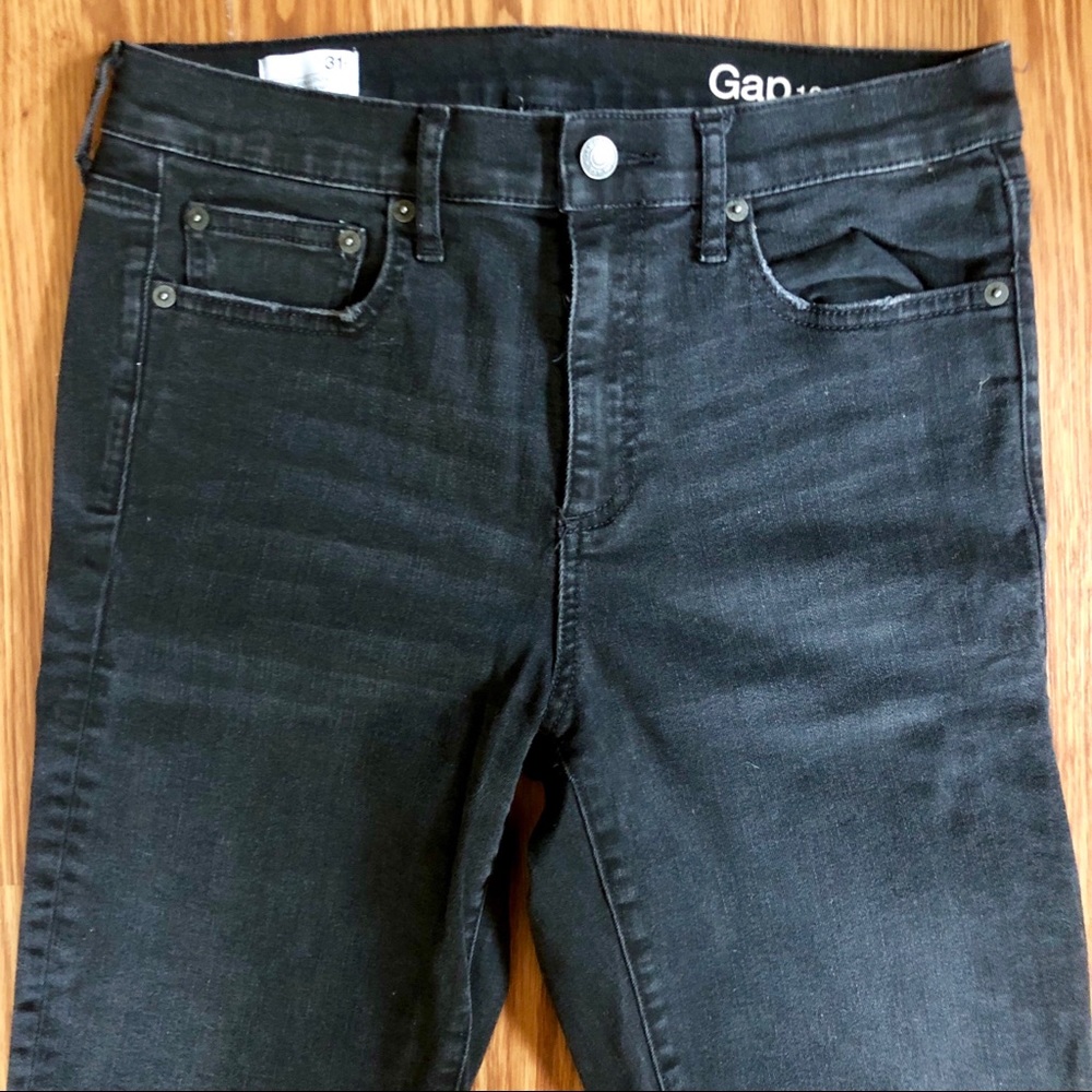 GAP Slim Straight Black Jeans Size 31R